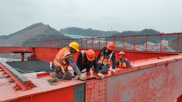 广西平陆运河:4000多名建设者春节坚守岗位奋战世纪工程